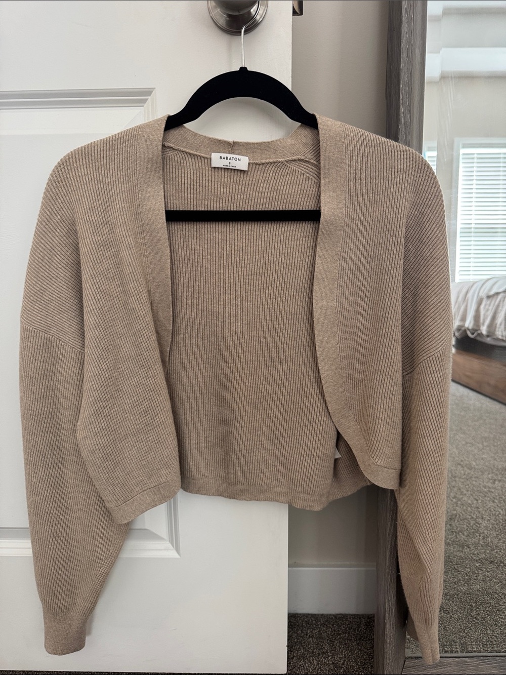 Babaton Aritzia Taupe Cropped Open-Front Ribbed Cardigan